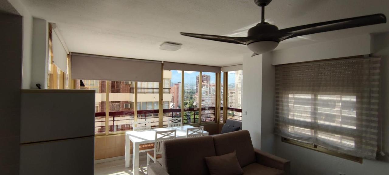 Precioso apartamento con piscina y vistas al mar Mediterráneo. Benidorm Exterior foto